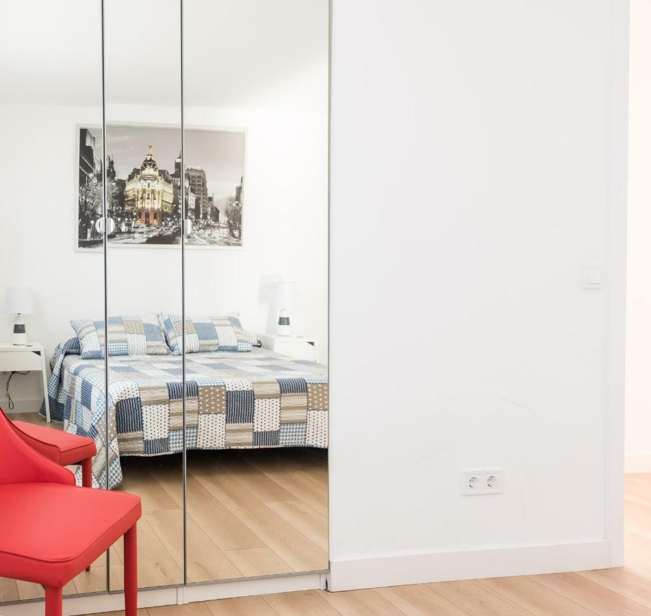 Ever House Ifema Mar De Cristal Madrid Kültér fotó